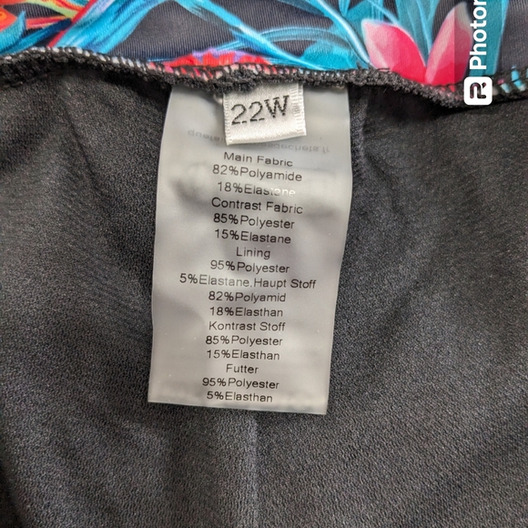 Women's Two Piece Bathing Suit Size 22 - Picture 9 of 9